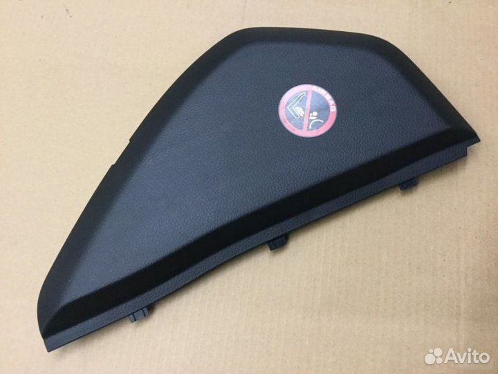 Накладка на торпедо боковая Nissan Qashqai J11