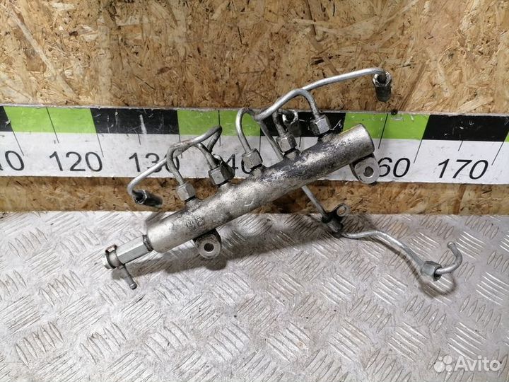 Рейка топливная рампа Nissan Navara d40