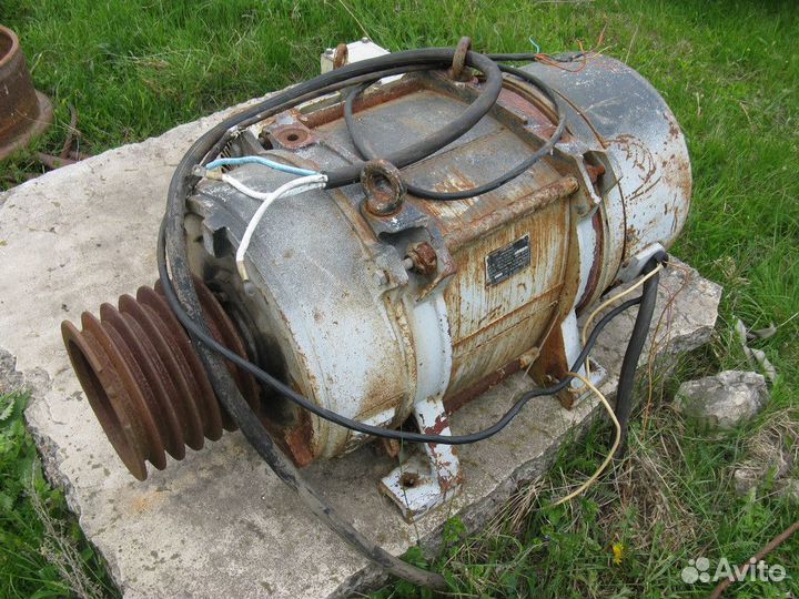 Электродвигатель синхронный, с фазным ротором