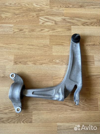 Рычаг левый нижний honda civic 5D 2008