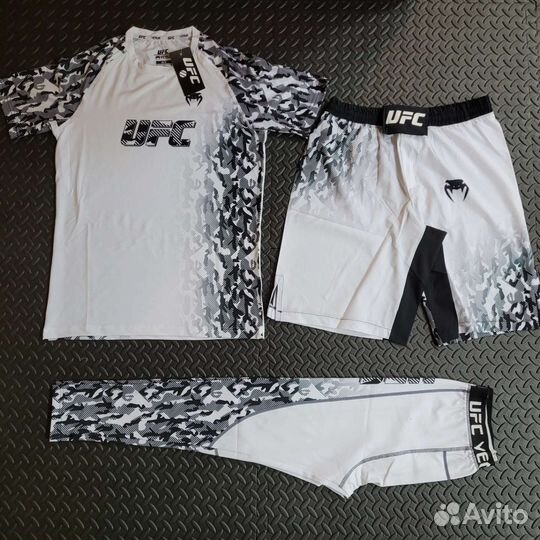 Рашгарды, компрессионная одежда в ассортименте от