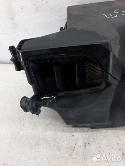 Корпус воздушного фильтра Ford Focus хэтчбэк 5 дв