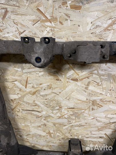 Подрамник Передний KIA Carnival 2 VQ