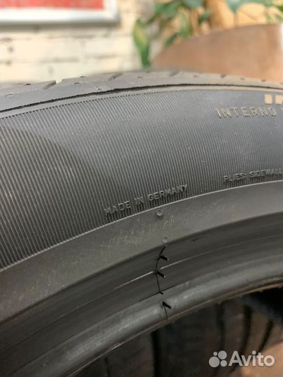 Pirelli P Zero 285/40 R21 и 315/35 R21 109Y