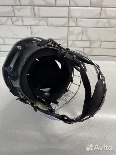 Шлем хоккейный с маской-визором