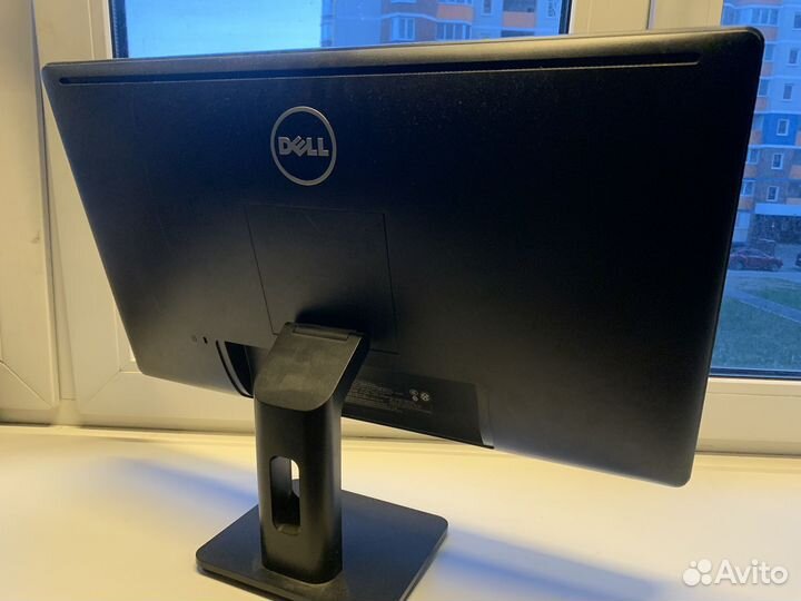 Монитор Dell 22