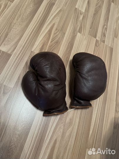 Боксерские перчатки