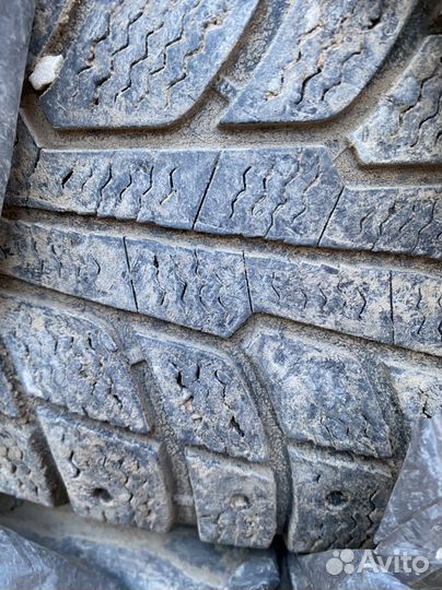 Michelin X-Ice North XIN2 215/65 R16