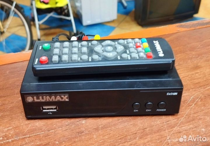 Цифровая тв приставка lumax DV3205HD