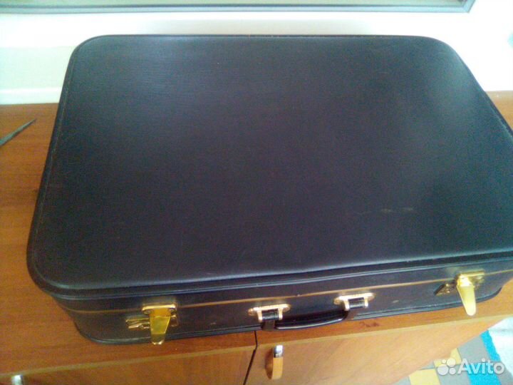 Чемодан СССР размер 60 на 40 см два чемод.в налич