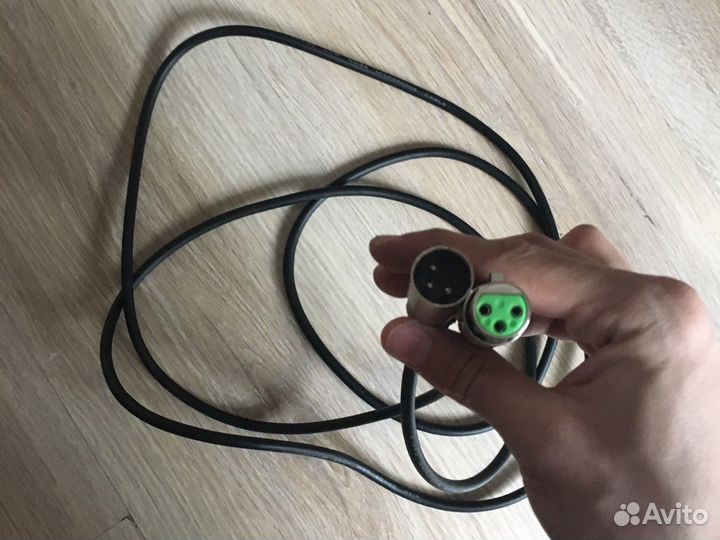 Кабель XLR для студийного микрофона