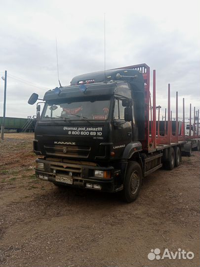 Водитель лесовоза