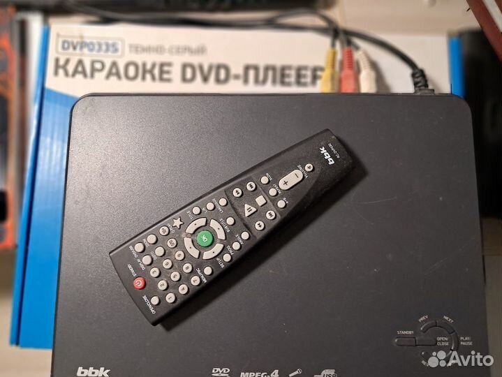 DVD плеер BBK DVP033s + диски