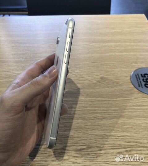 Телефон iPhone xr