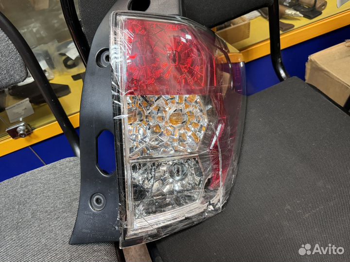 Фонарь задний правый Subaru Forester SH