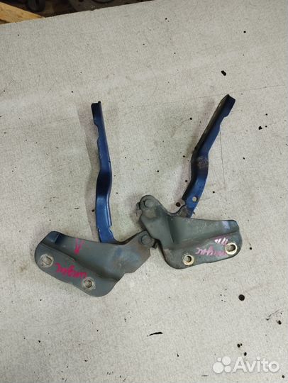 Петля капота Chery Indis S18D 1.3 Чери Индис