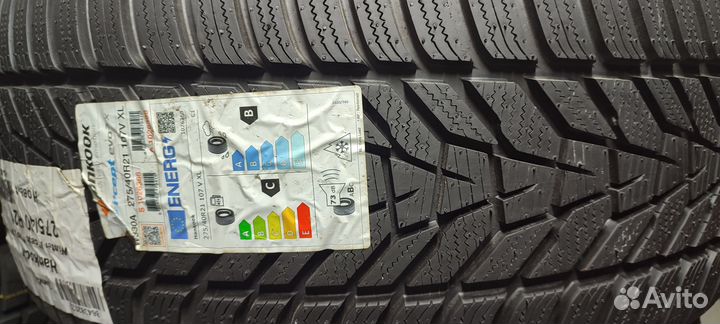 Hankook Winter I'Cept Evo 3 W330 275/40 R21 и 315/35 R21 111W
