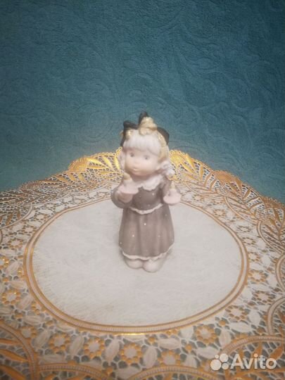 Девочка со свечами