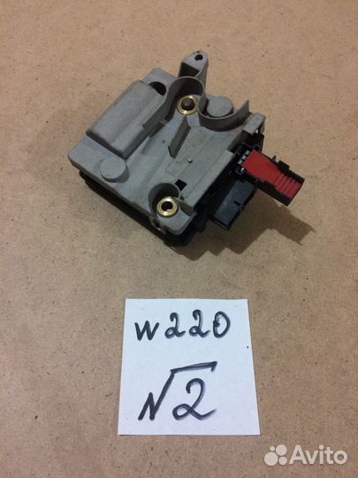 Клемма Mercedes W220 А2205460341
