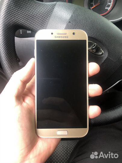 Телефон Samsung galaxy A7 2017