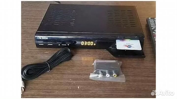 Ресивер Триколор GS 8300N с оплатой на год