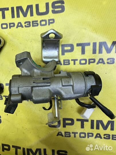 Замок зажигания Kia Rio 3