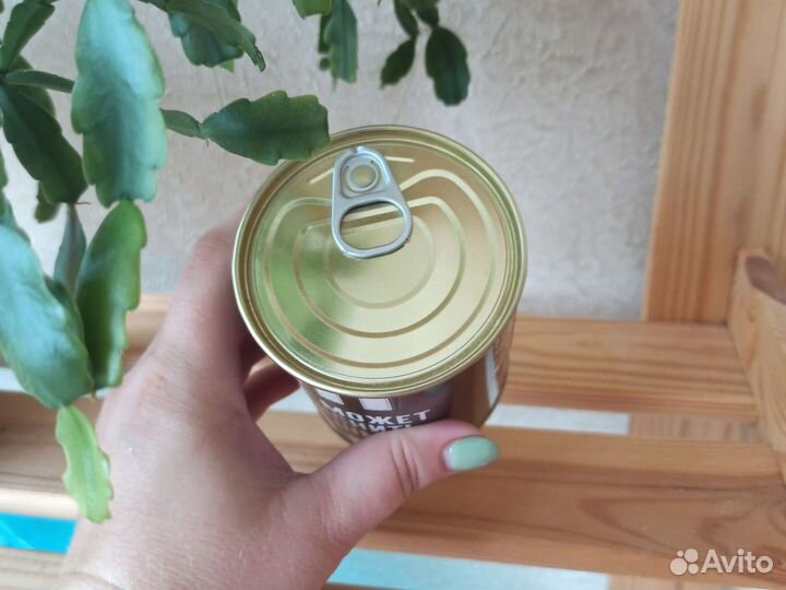 Новые мужские носки в банке