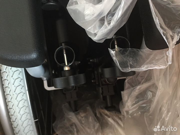 Коляска инвалидная новая