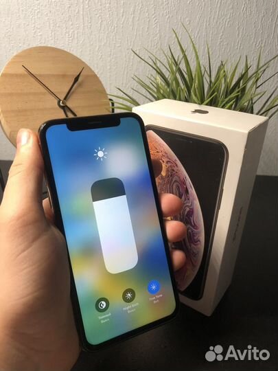 iPhone Xs, 64 ГБ