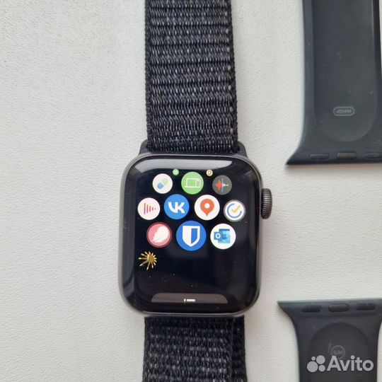 Часы apple watch series 4 40 mm