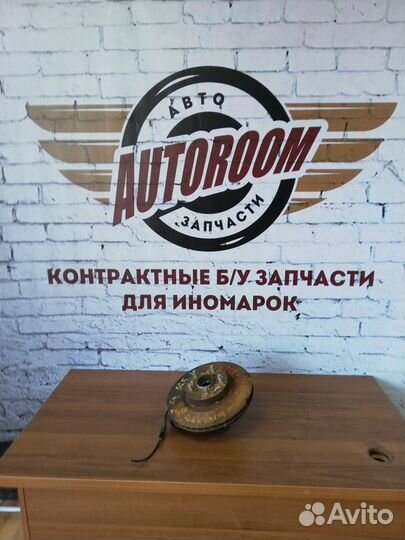 Ступица левая кулак поворотный Subaru Forester s11