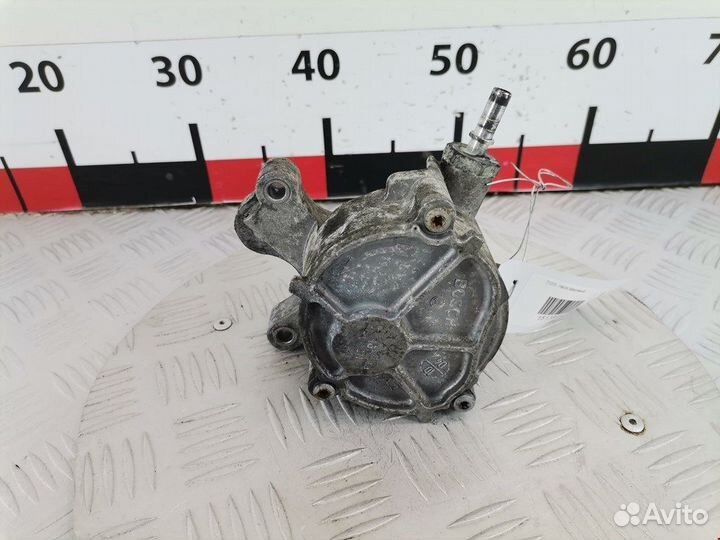 Насос вакуумный для Peugeot-Citroen 307 9801888780