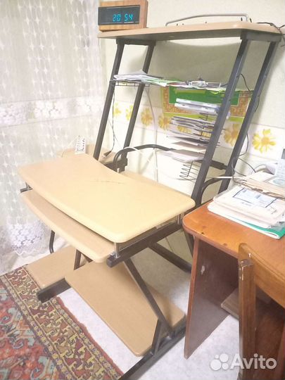 Компьютерный стол