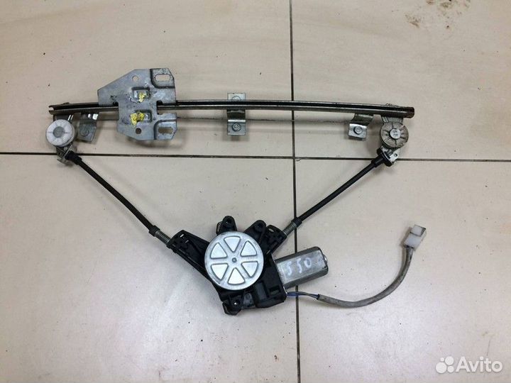 Стеклоподъемник электрический правый