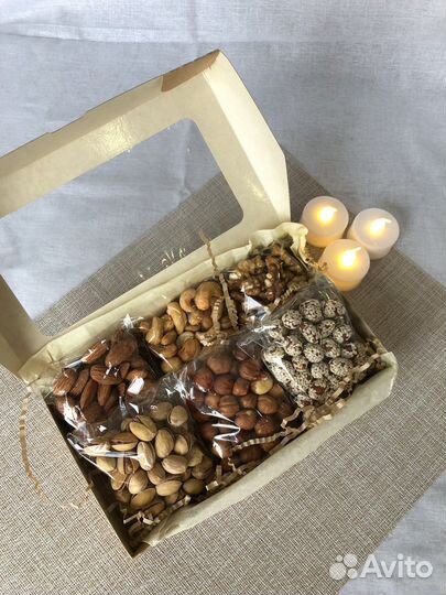 Подарочный набор бокс орехов