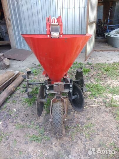 Картофелесажалка и картофелекапалка к мотоблоку