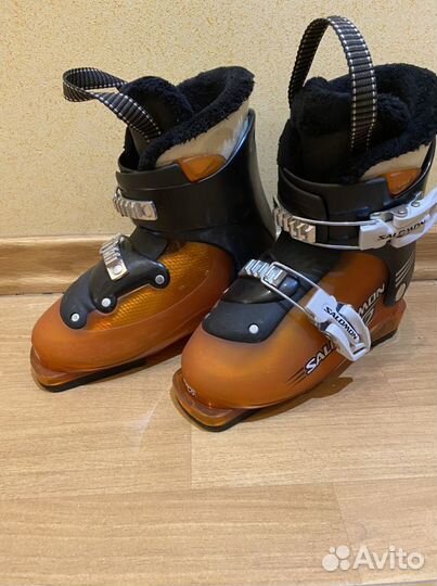 Горнолыжные ботинки salomon 19