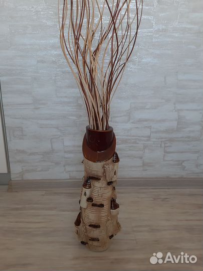 Ваза напольная с декором