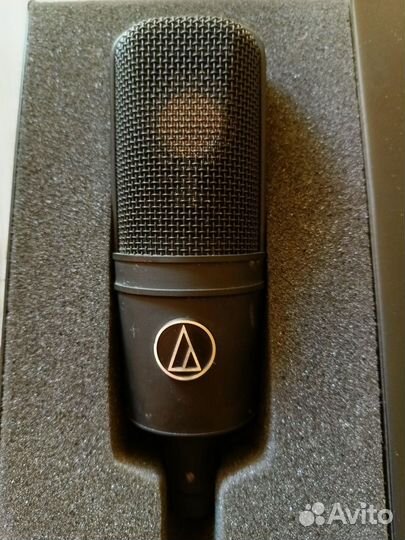 Студийный микрофон Audio-Technica AT4040