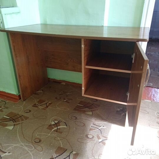 Письменный стол для школьника бу