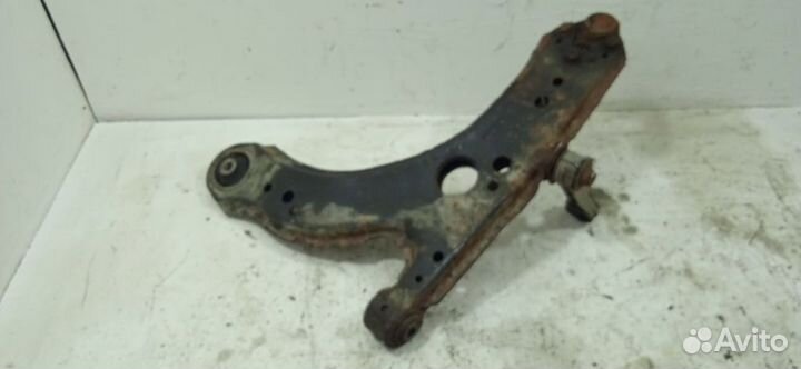 Рычаг передний Шкода