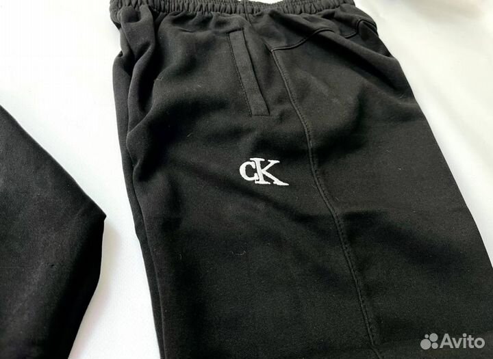 Спортивные костюмы Calvin Klein качественные