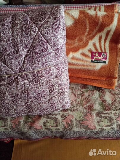 Одеяло верблюжье и одеяло ватное новые