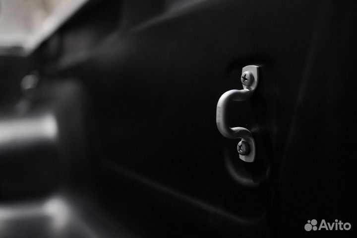 Вкладыш на Toyota Hilux 2015+