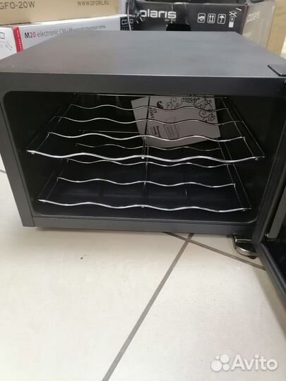 Винный шкаф (холодильник) Kitfort KT-2403