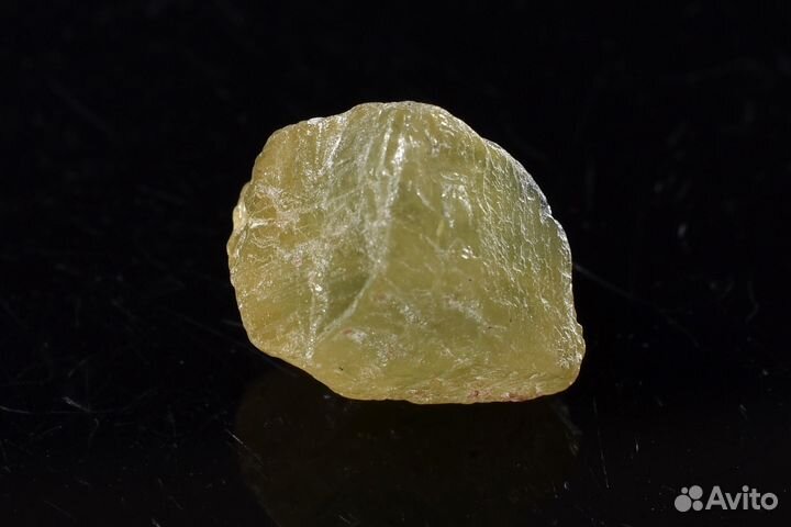 Зеленый сапфир. Лот №853