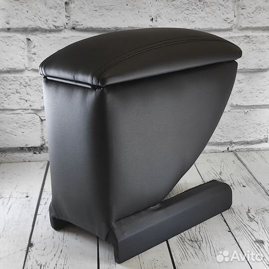 Подлокотник на Opel Combo C (2001 - 2011)