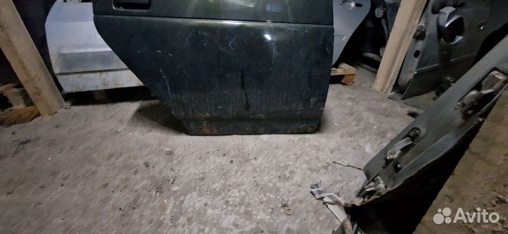 Задняя правая дверь ваз 2110