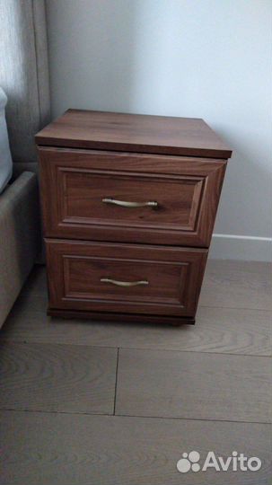 Тумба прикроватная