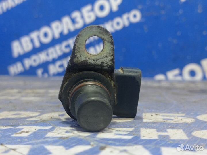 Датчик положения распредвала Toyota Yaris хэтчбек